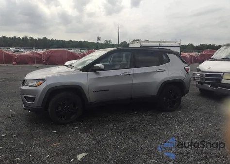 2018 Jeep Compass Altitude 4X4 z USA, uszkodzony, nr VIN 3C4NJDBB0JT393916